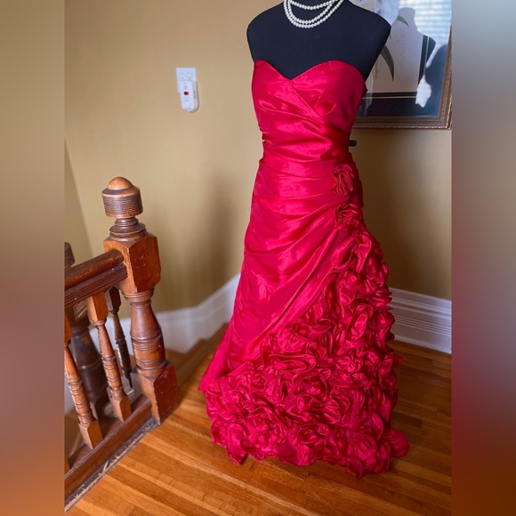 Ballgown size 12 - Picture 4 of 10